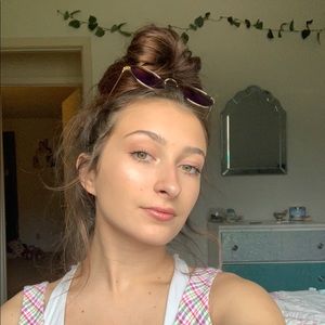 Meet your Posher, Clara